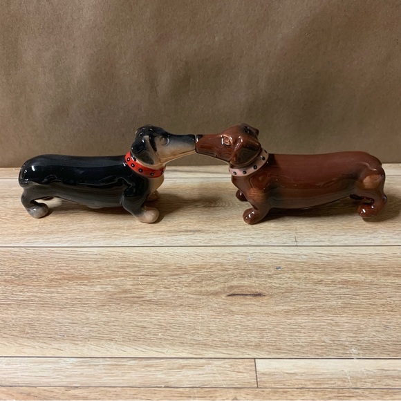 Kitchen Long Love Affair Dachshund Salt Pepper Shakers Set Ceramic
